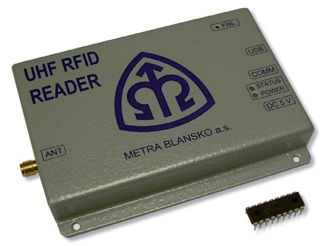 Obr. 2  Kompaktní UHF RFID čtečka RFI21.1EU